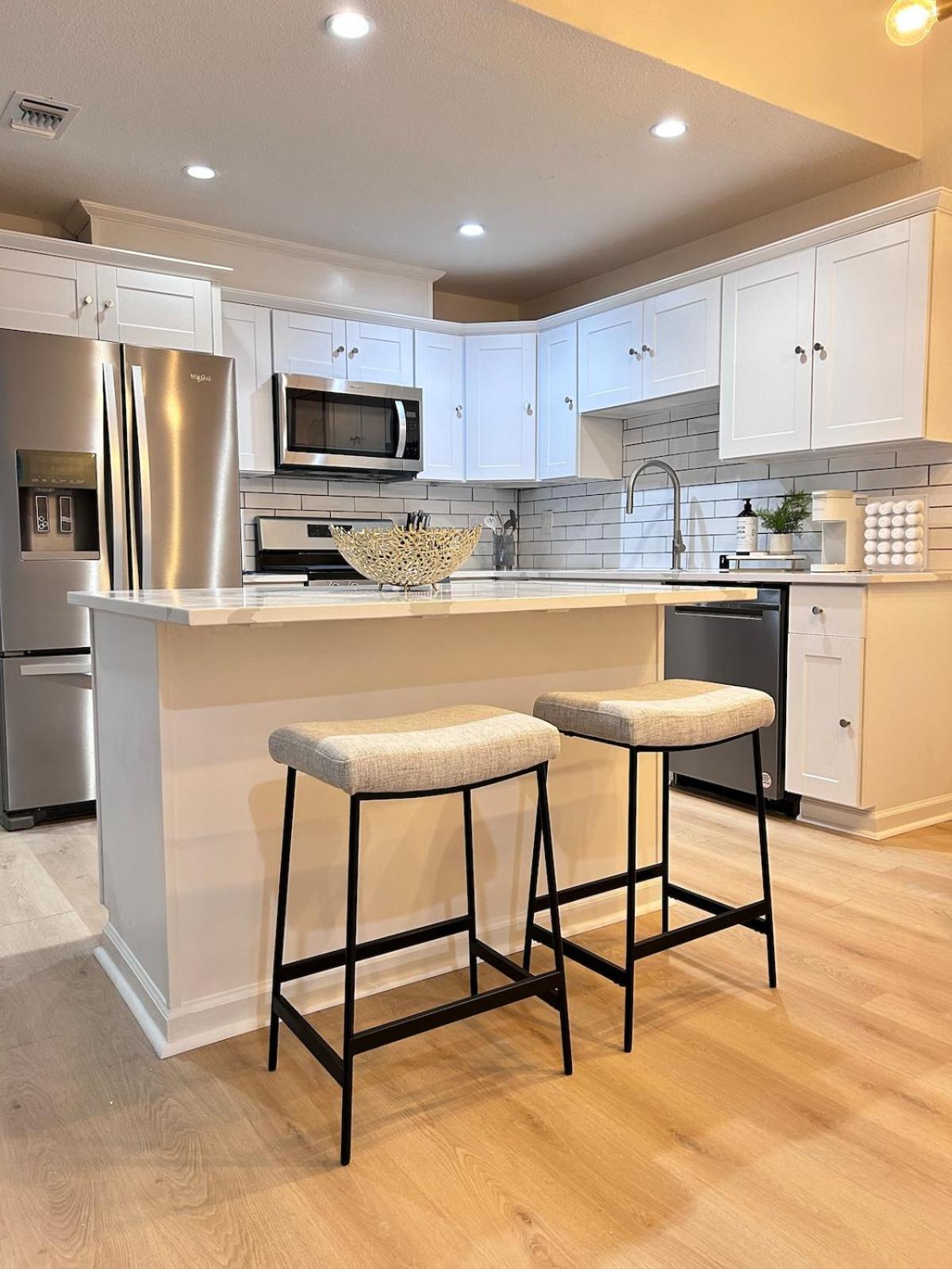 Quiet Community, Stylish Escape