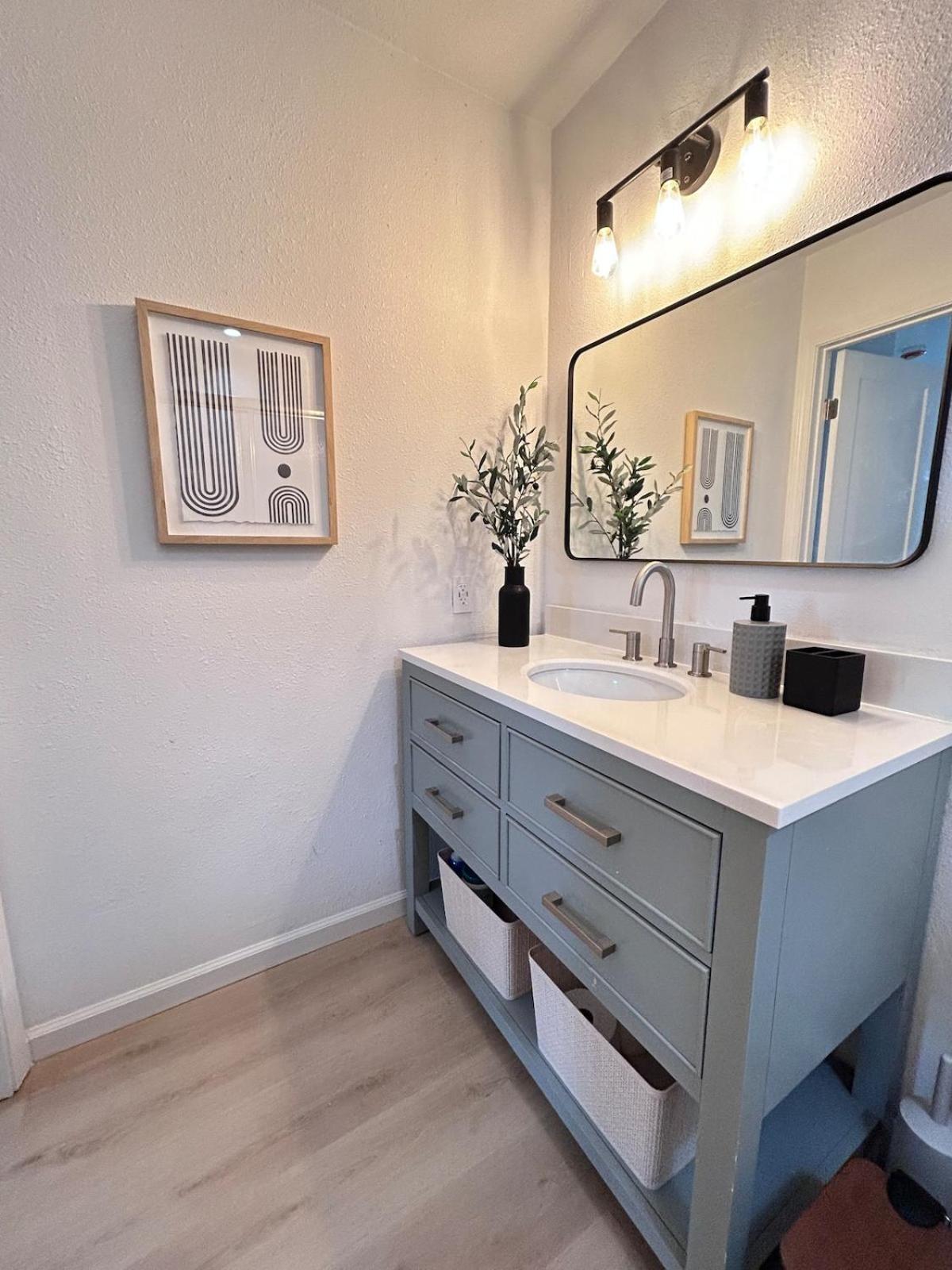 Quiet Community, Stylish Escape * Sacramento