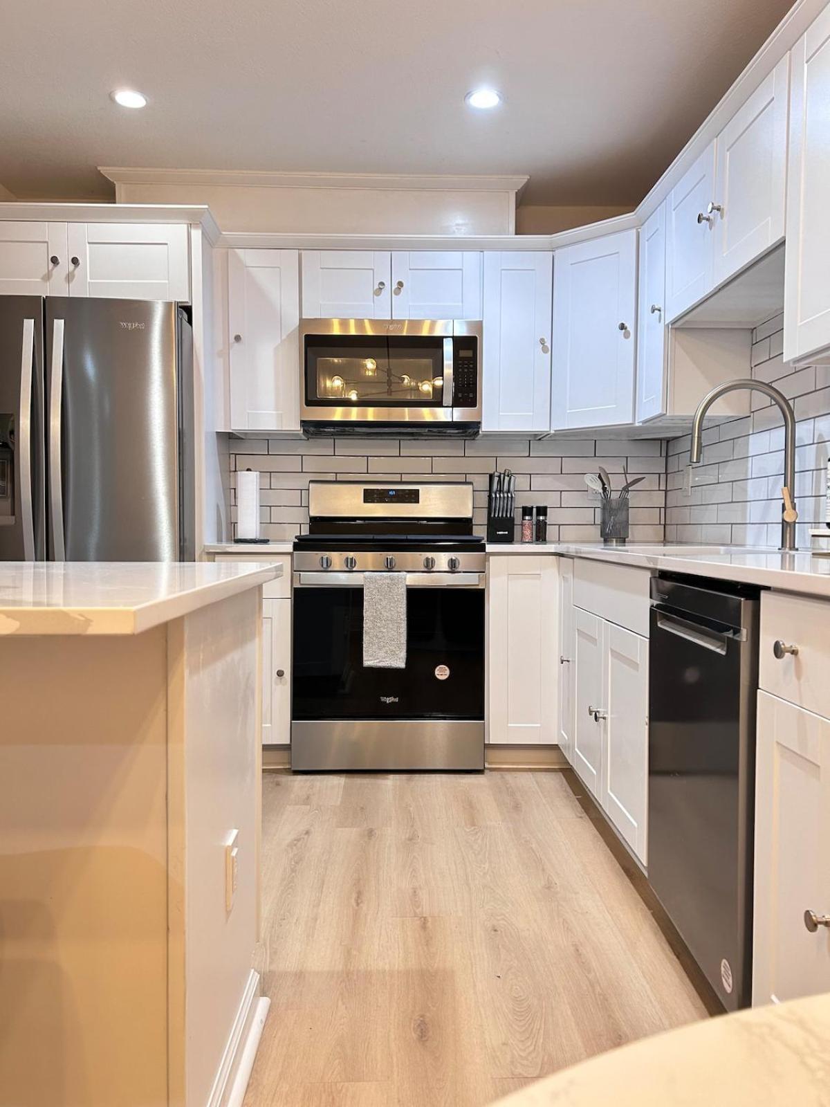 Quiet Community, Stylish Escape Holiday home *